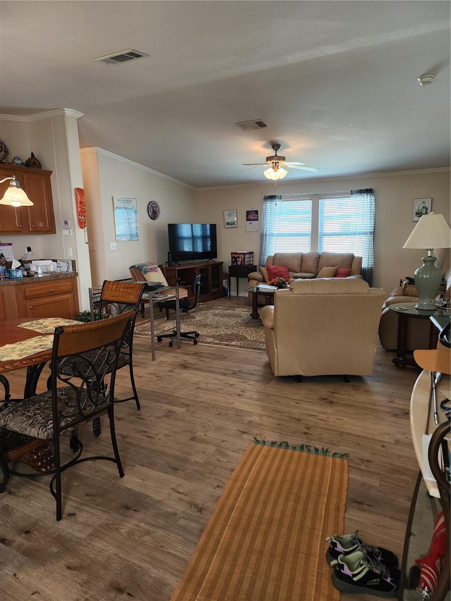 Image 2 of 17 For 918 50th Avenue W