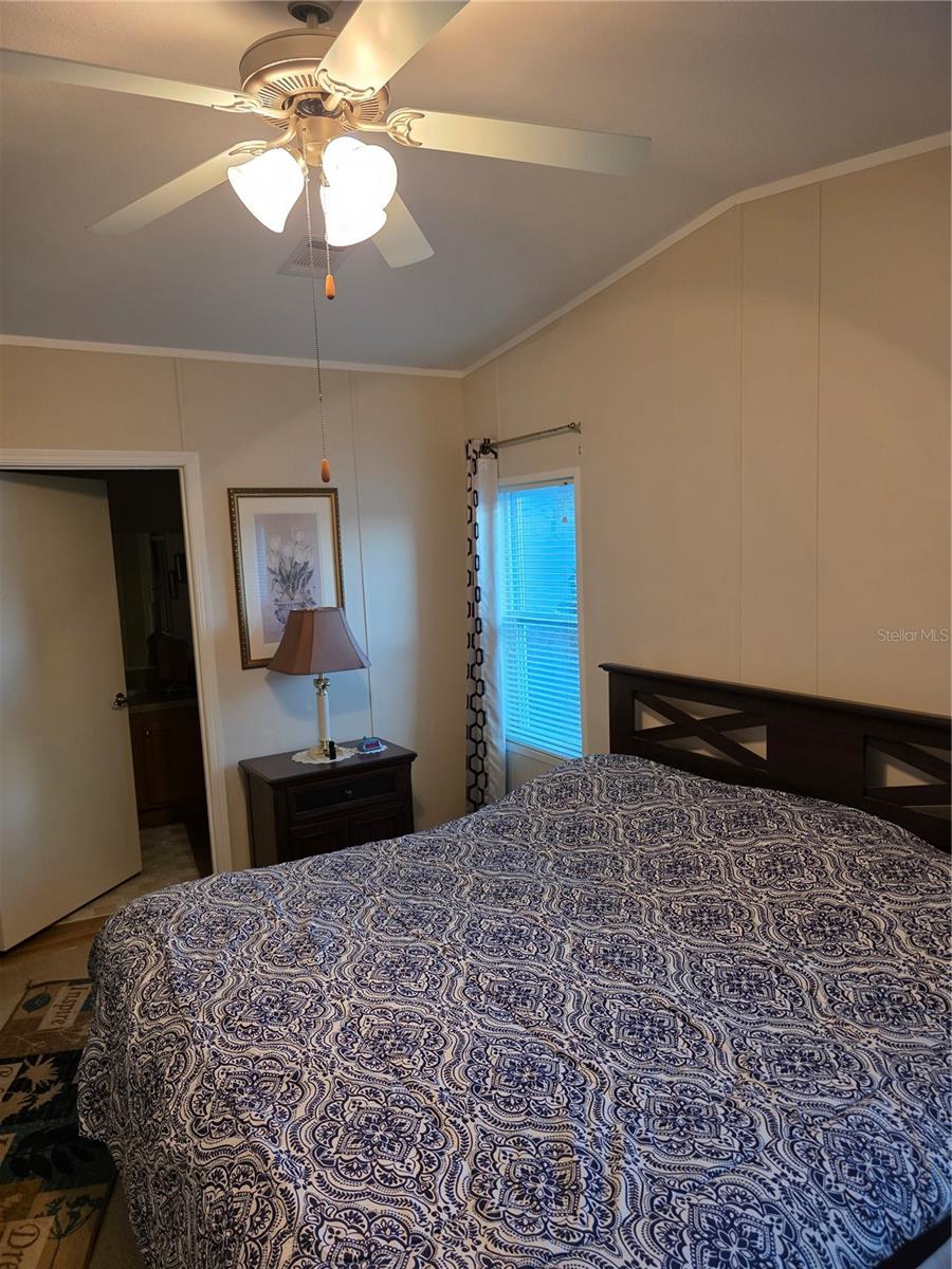 Image 8 of 17 For 918 50th Avenue W