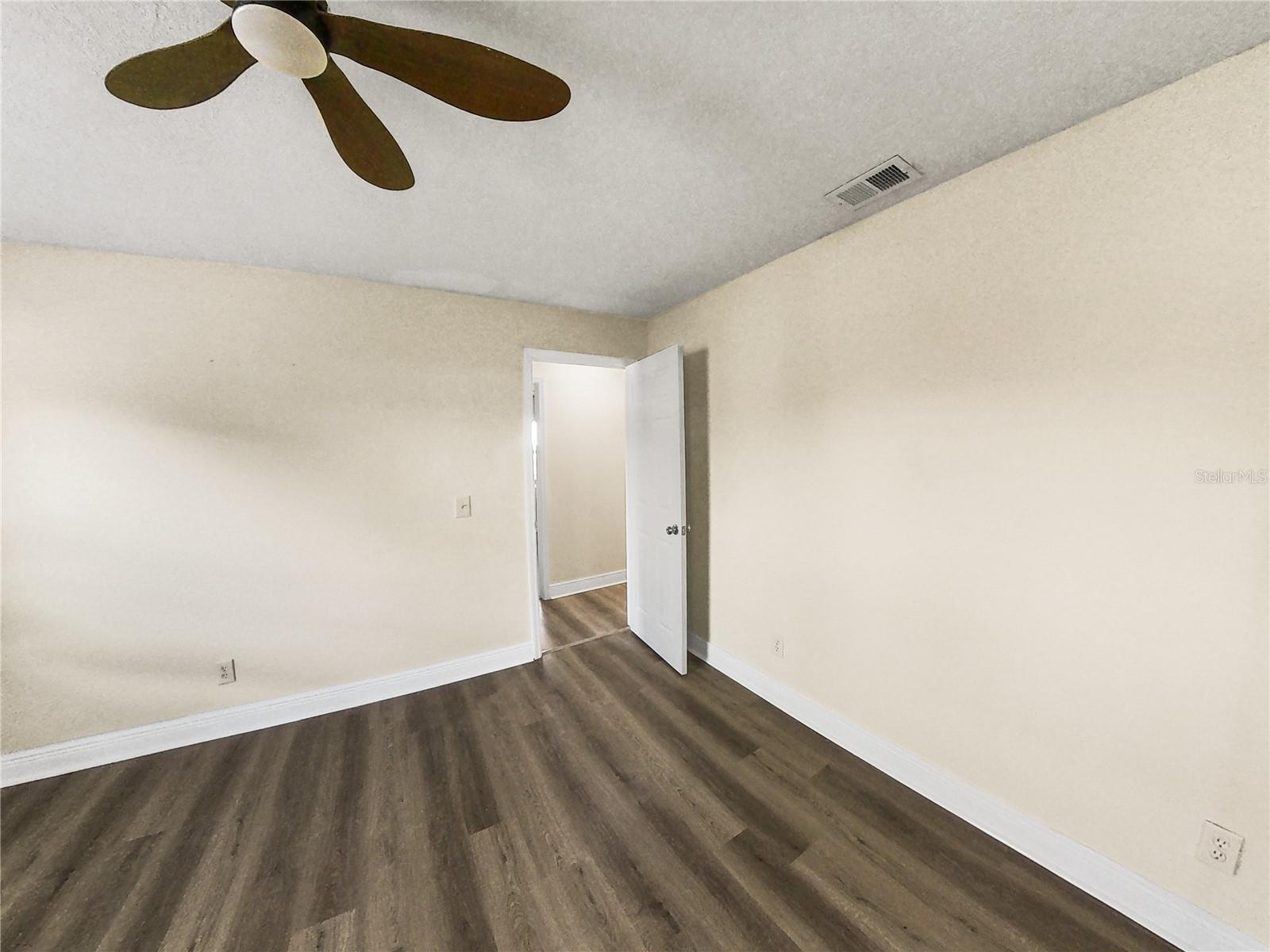 Image 10 of 43 For 8341 Paddlewheel Street