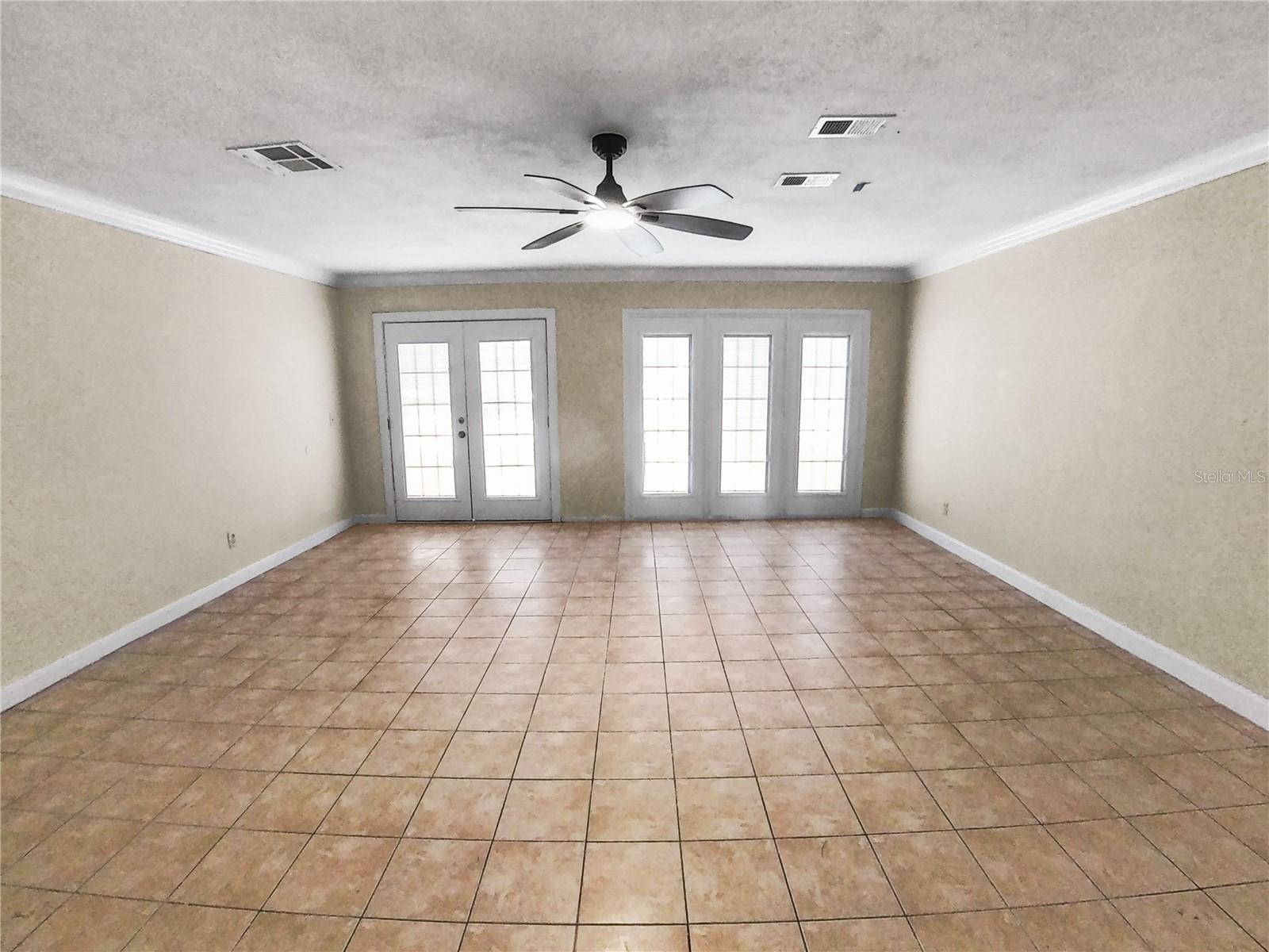 Image 18 of 43 For 8341 Paddlewheel Street