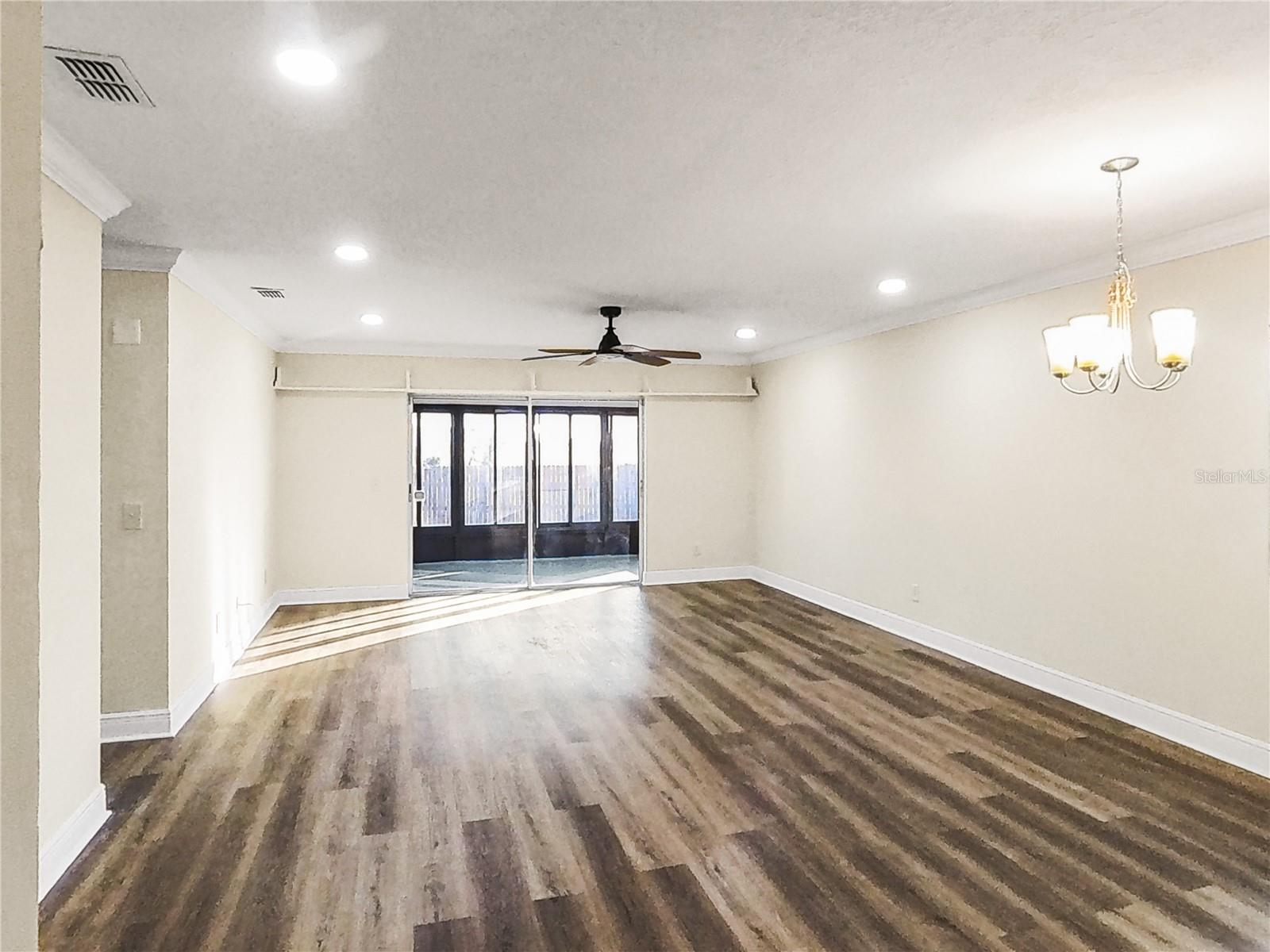 Image 3 of 43 For 8341 Paddlewheel Street