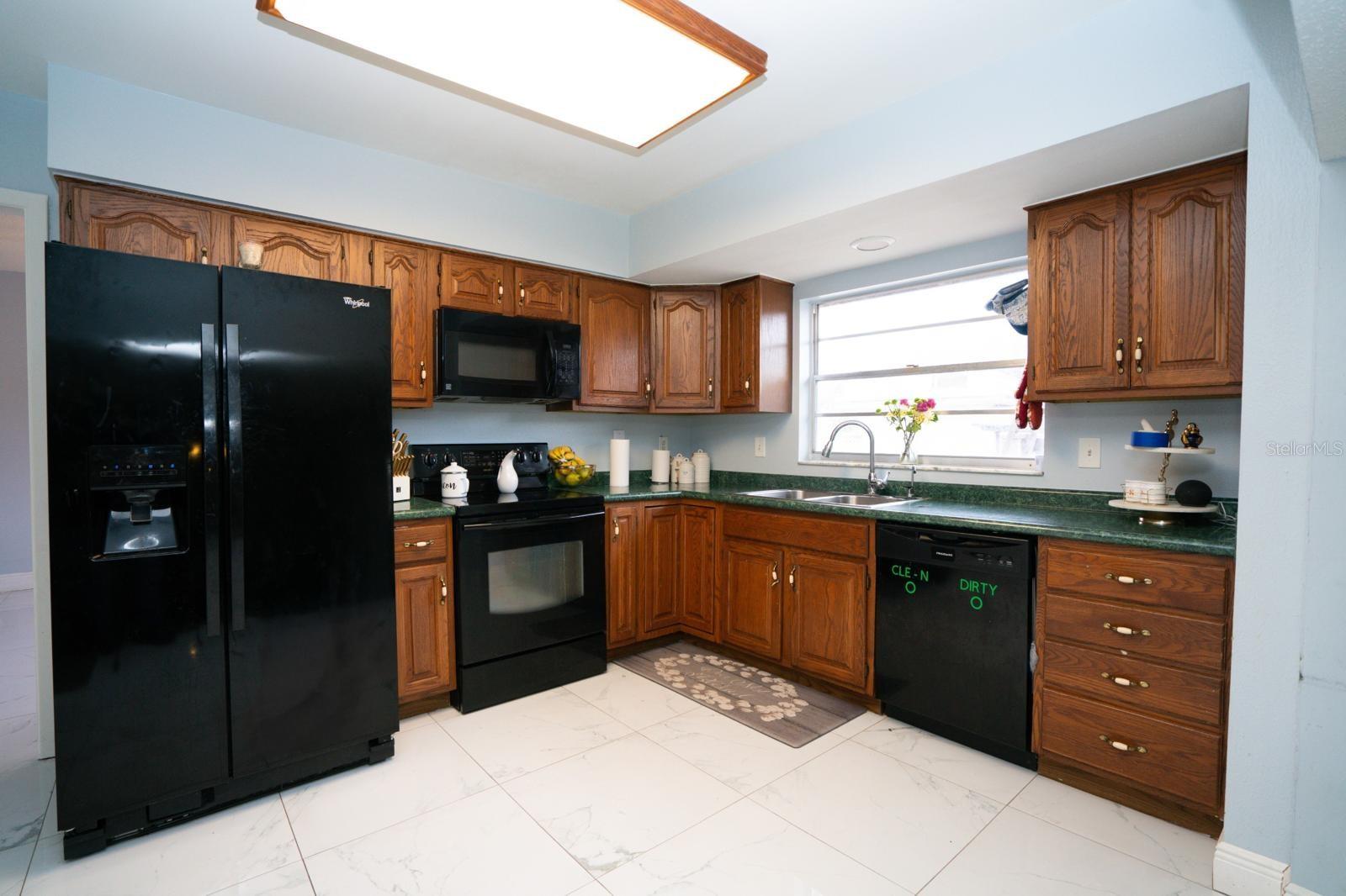 Image 17 of 24 For 7501 Twelve Oaks Boulevard