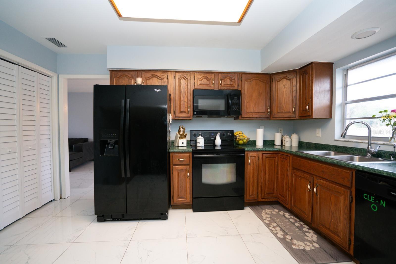 Image 18 of 24 For 7501 Twelve Oaks Boulevard