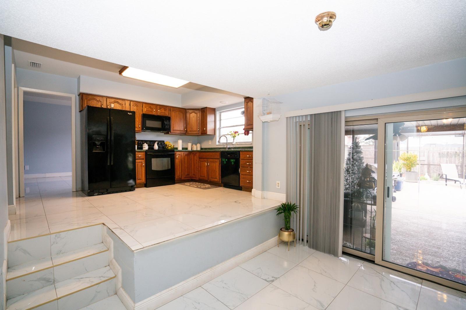 Image 8 of 24 For 7501 Twelve Oaks Boulevard