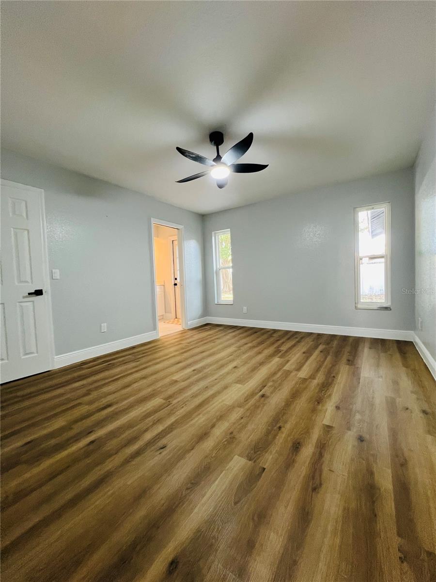 Image 21 of 30 For 12195 71st Way