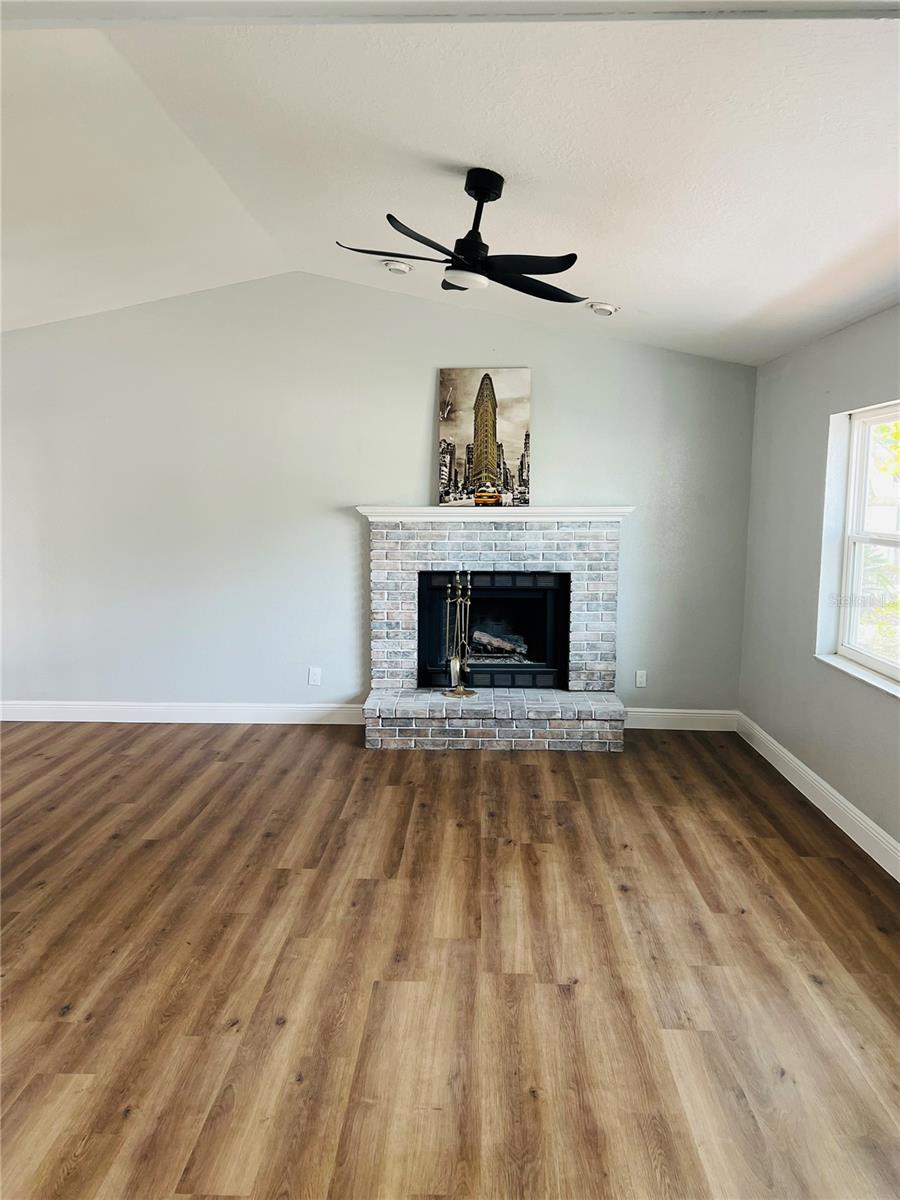 Image 4 of 30 For 12195 71st Way