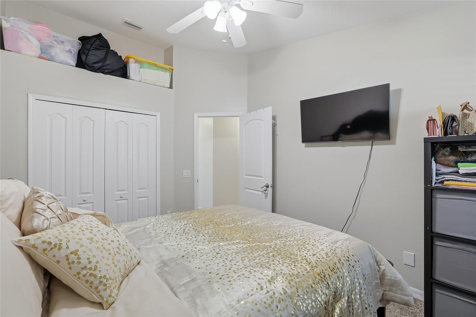 Listing photo id 31 for 4145 Medbury Drive