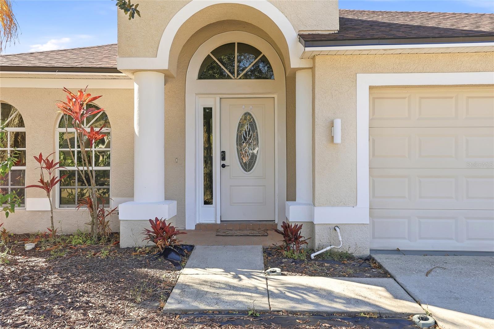 Listing photo id 3 for 4145 Medbury Drive