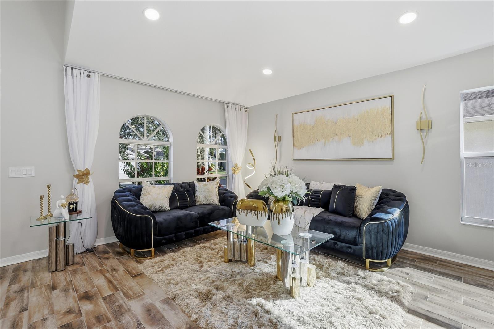 Listing photo id 5 for 4145 Medbury Drive