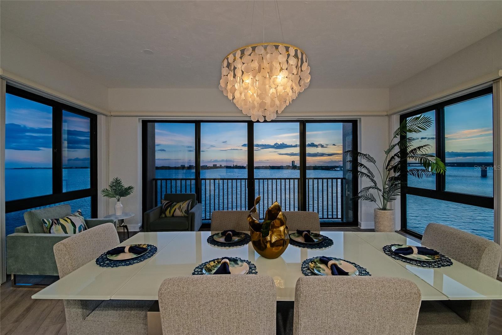 Image 8 of 20 For 378 Golden Gate Point 6