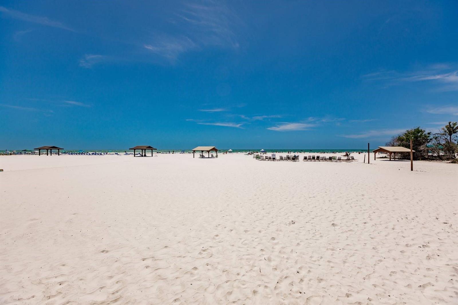 Image 23 of 25 For 6006 Midnight Pass Road 40