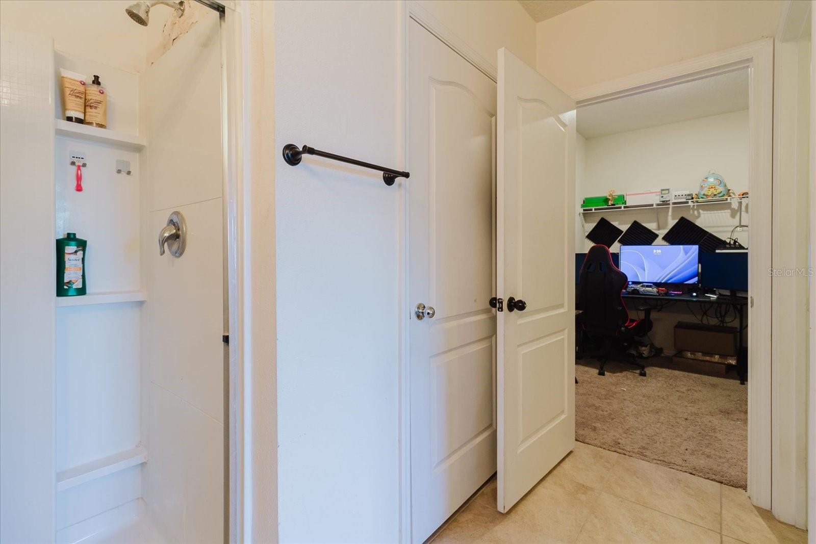 Image 20 of 63 For 525 Squires Grove Drive