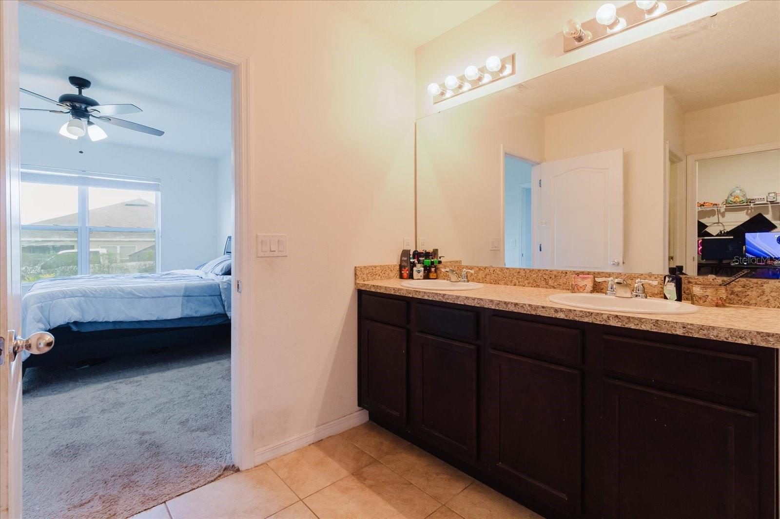 Image 21 of 63 For 525 Squires Grove Drive