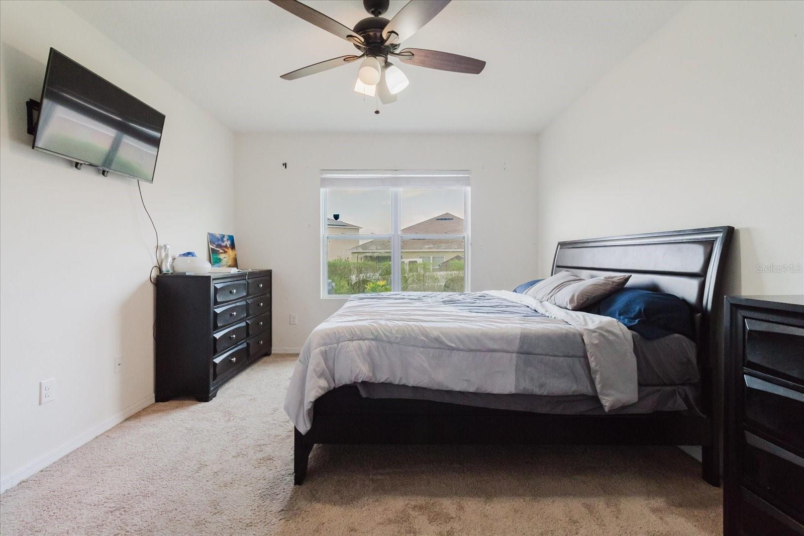 Image 27 of 63 For 525 Squires Grove Drive