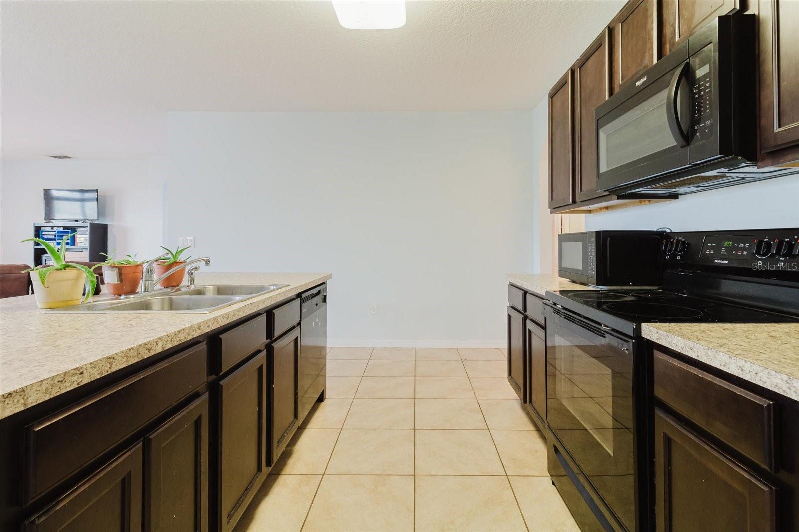 Image 40 of 63 For 525 Squires Grove Drive