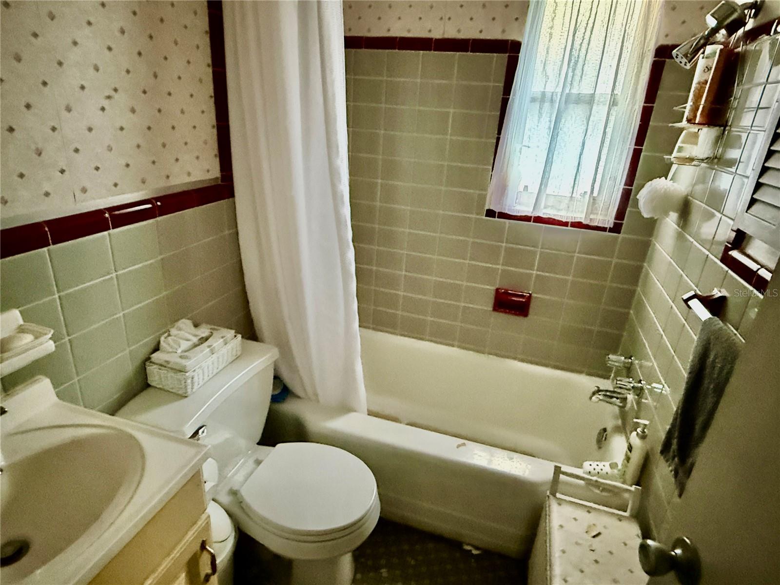 Image 12 of 22 For 1220 47th Street N