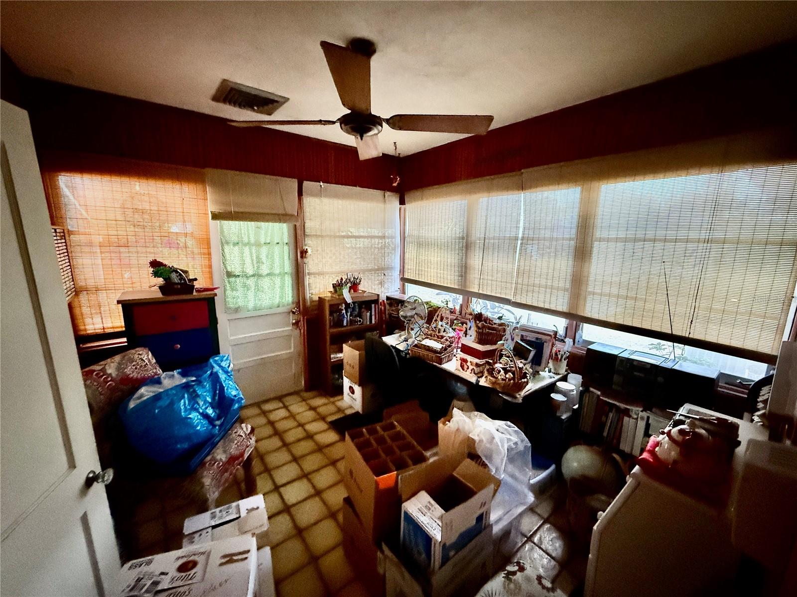 Image 15 of 22 For 1220 47th Street N