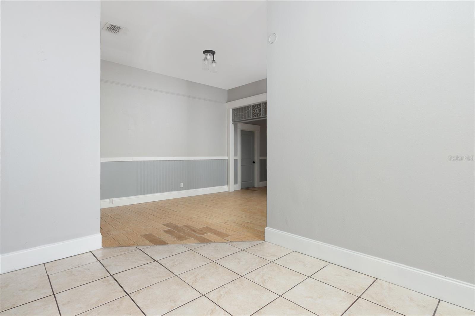 Image 12 of 24 For 906 11th Avenue