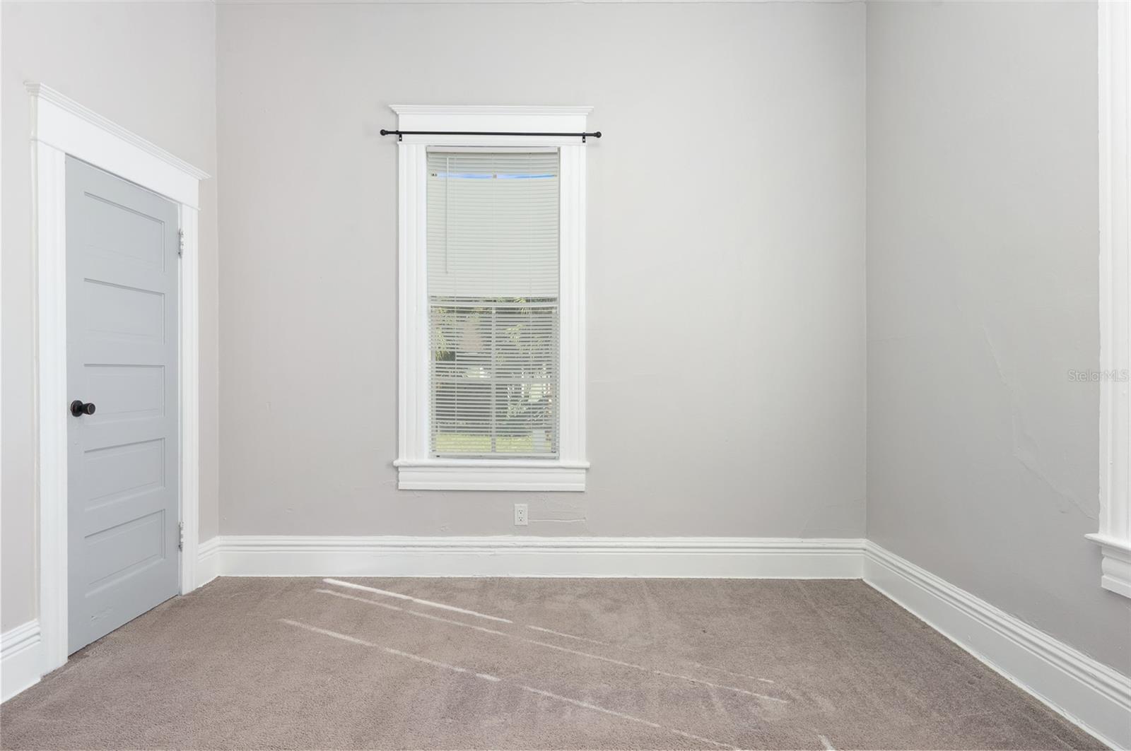 Image 23 of 24 For 906 11th Avenue