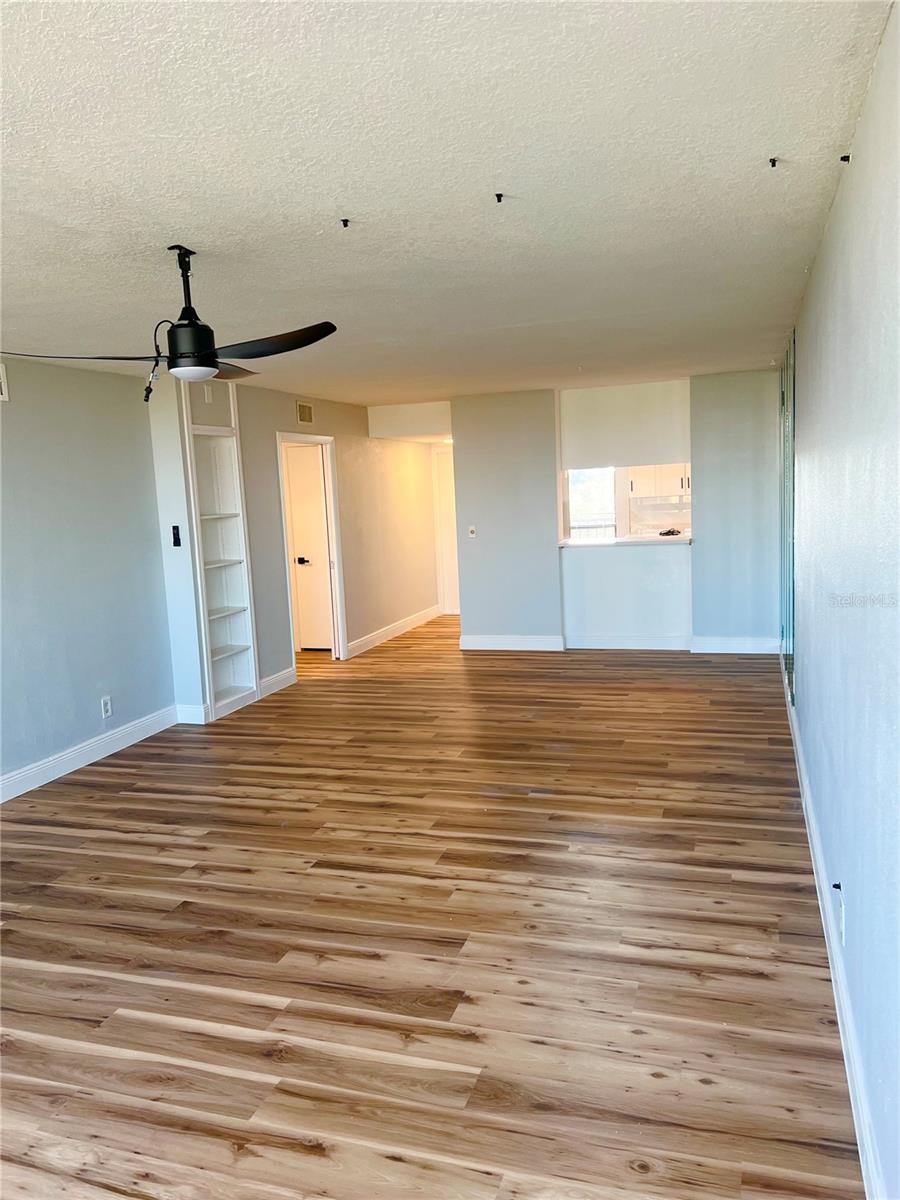 Image 10 of 38 For 2621 Cove Cay Drive 703