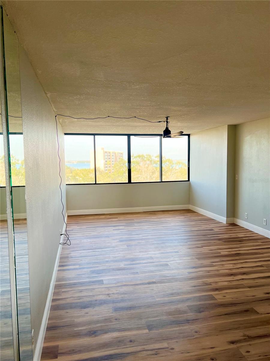 Image 12 of 38 For 2621 Cove Cay Drive 703