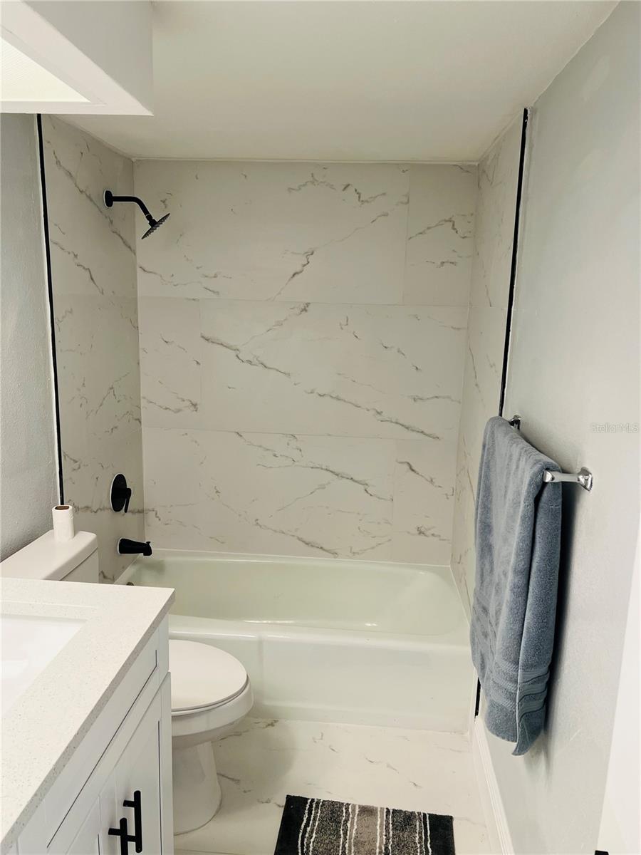 Image 13 of 38 For 2621 Cove Cay Drive 703