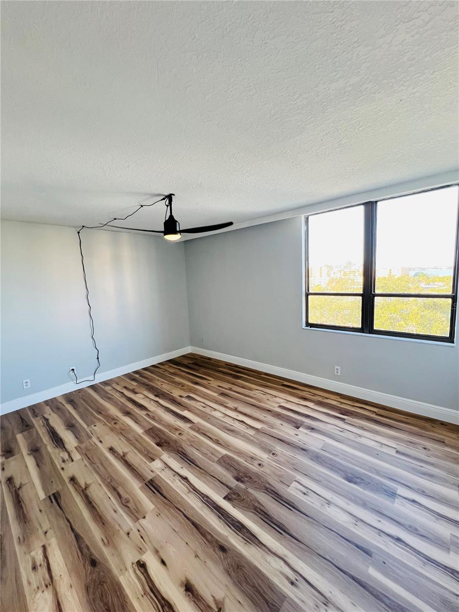 Image 20 of 38 For 2621 Cove Cay Drive 703