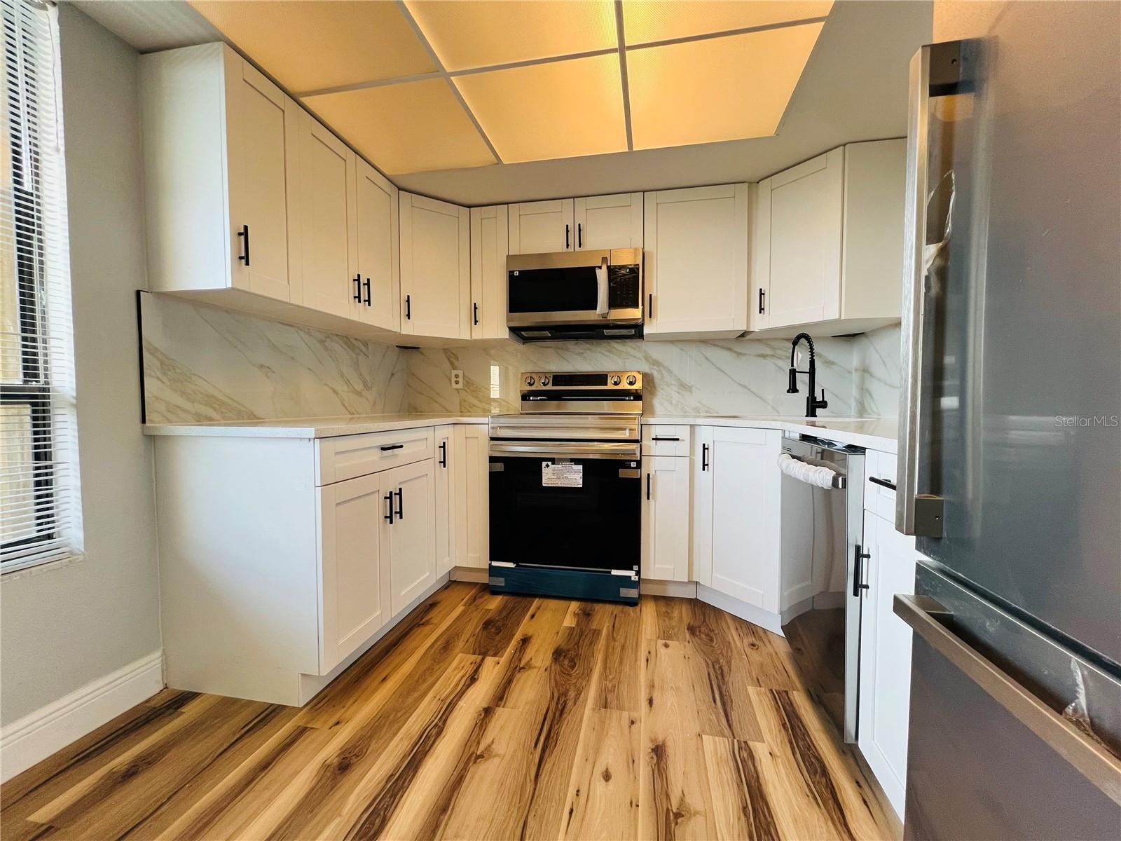 Image 9 of 38 For 2621 Cove Cay Drive 703