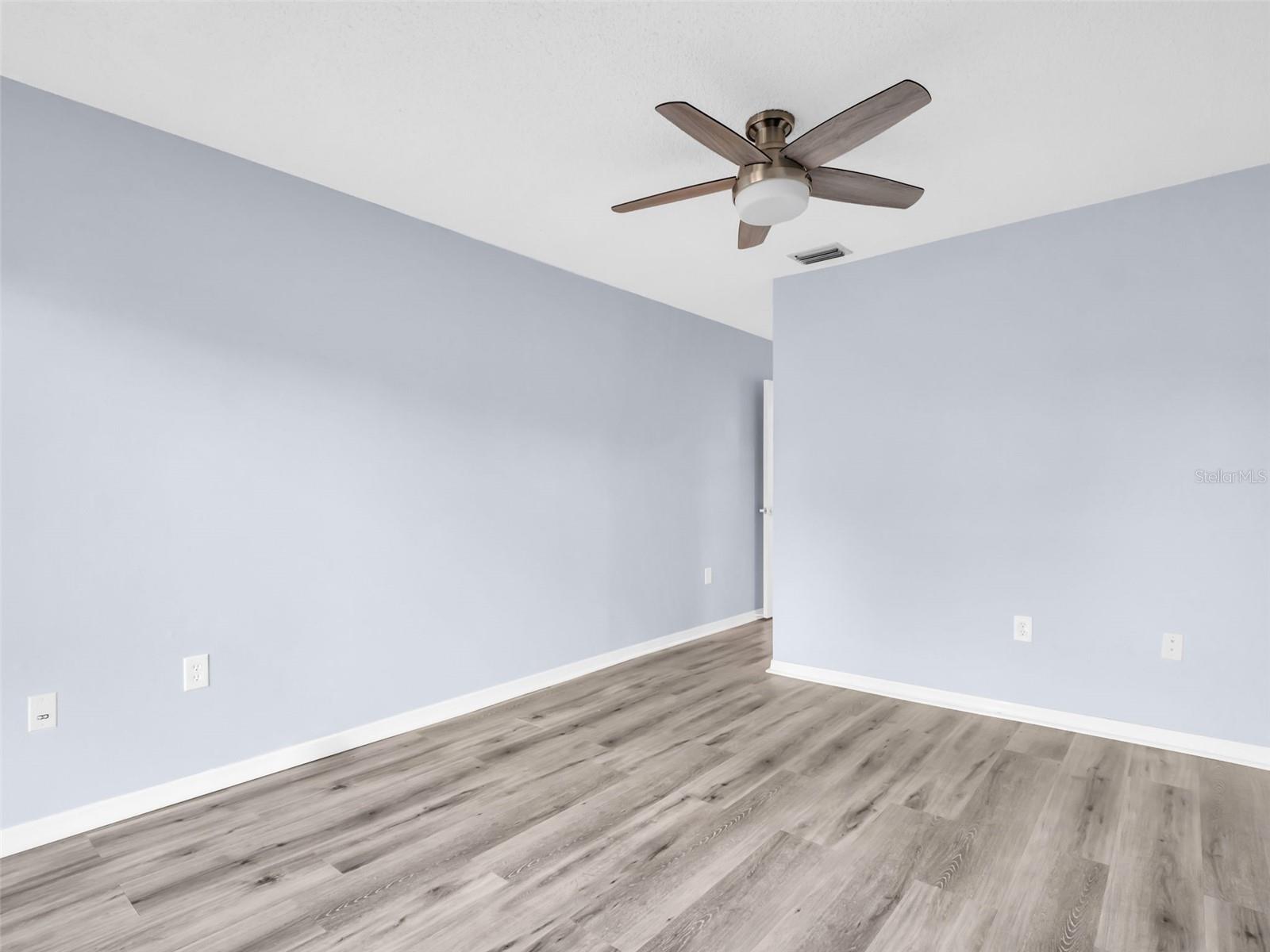 Image 25 of 61 For 622 Windrush Bay Drive Bldg K