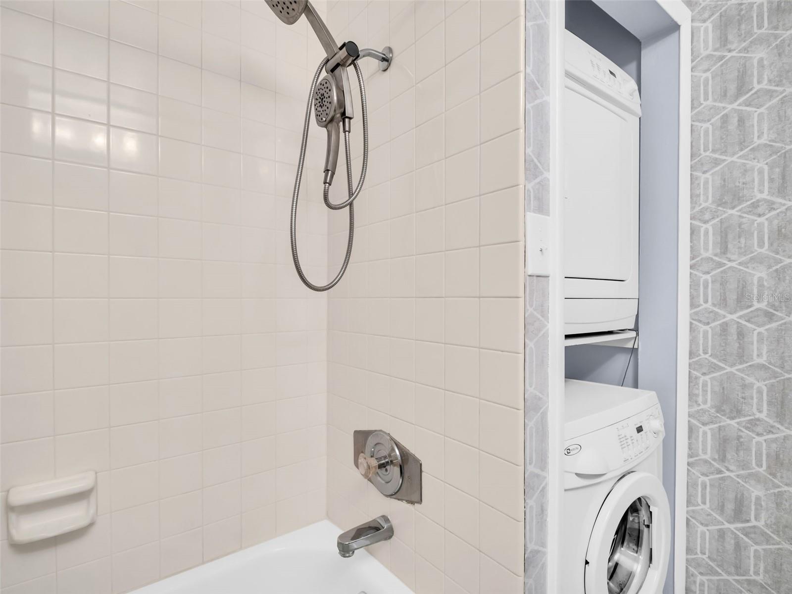 Image 28 of 61 For 622 Windrush Bay Drive Bldg K