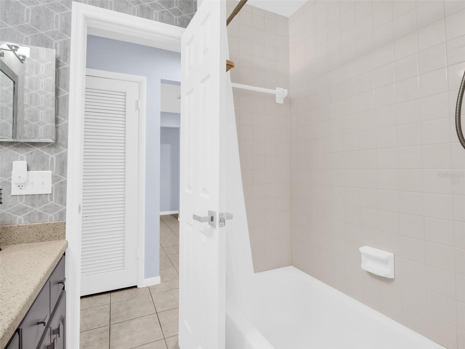 Image 29 of 61 For 622 Windrush Bay Drive Bldg K