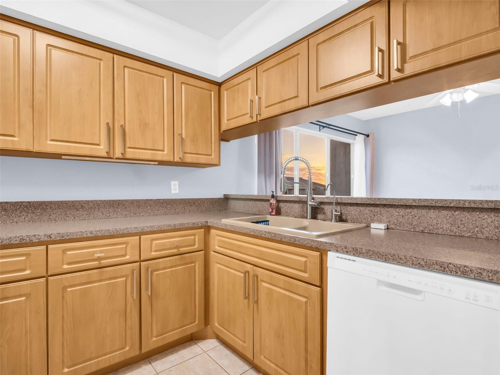 Image 8 of 61 For 622 Windrush Bay Drive Bldg K