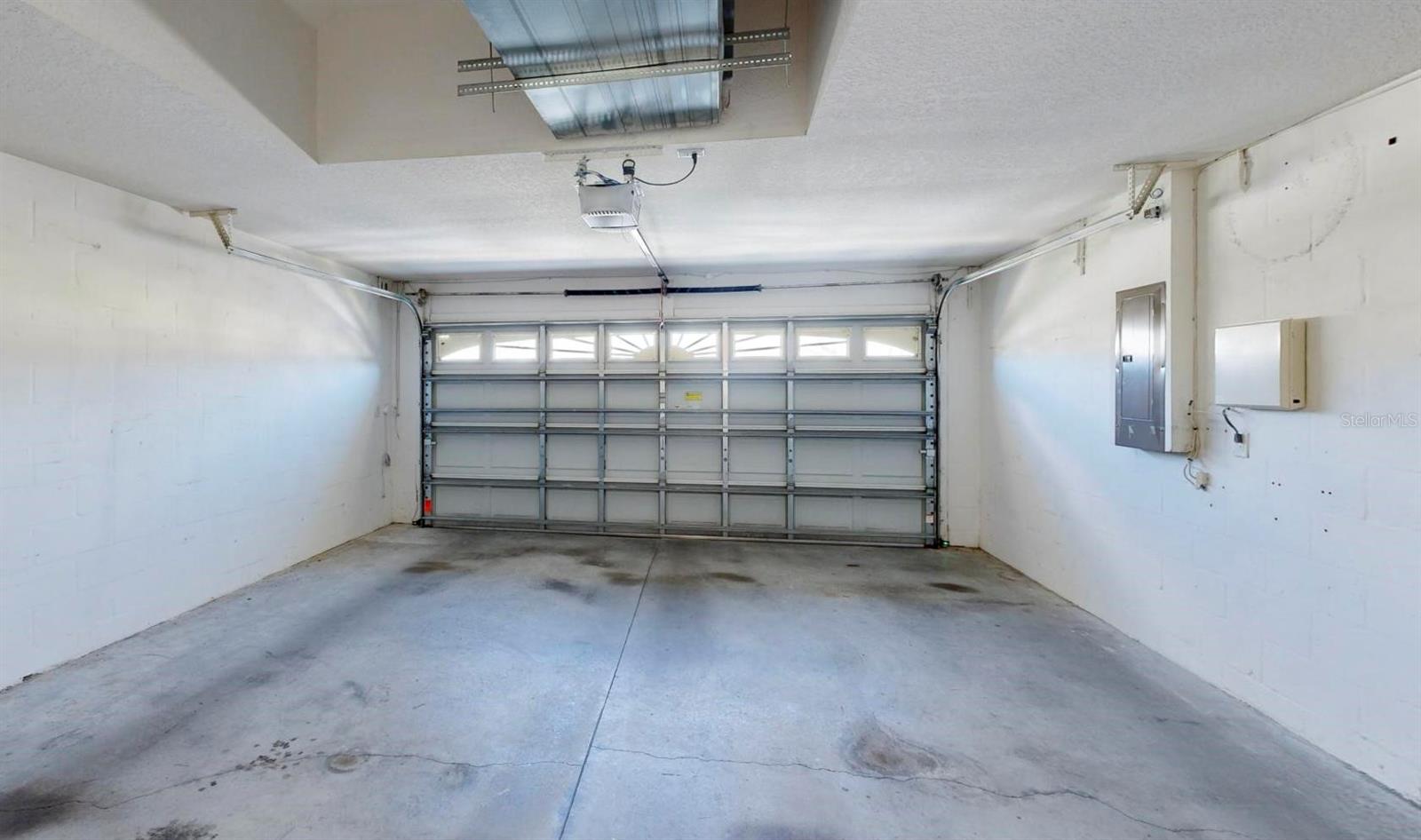 Image 26 of 32 For 6109 Gentle Ben Circle