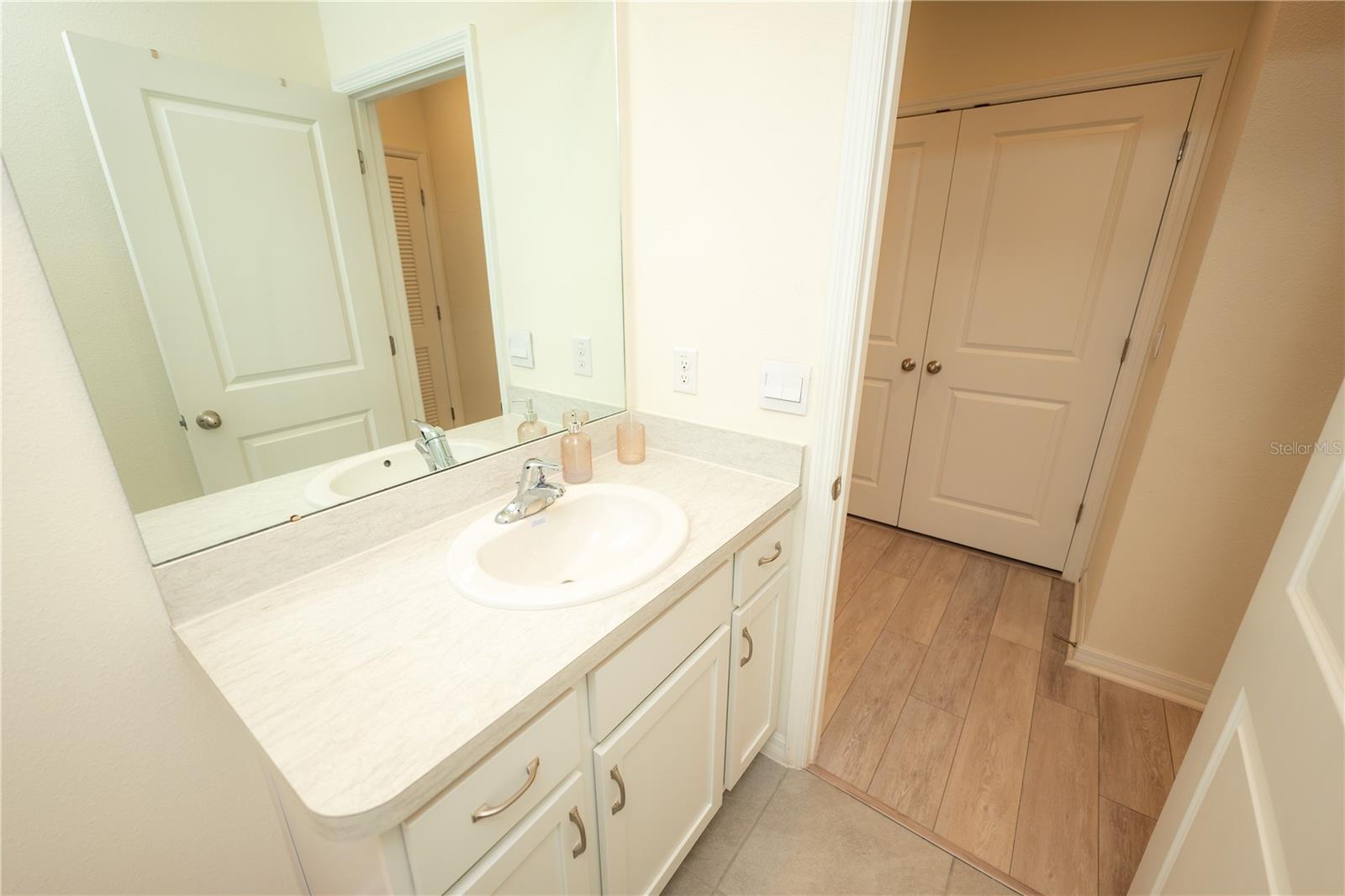 Image 47 of 69 For 2994 Suncoast Plains