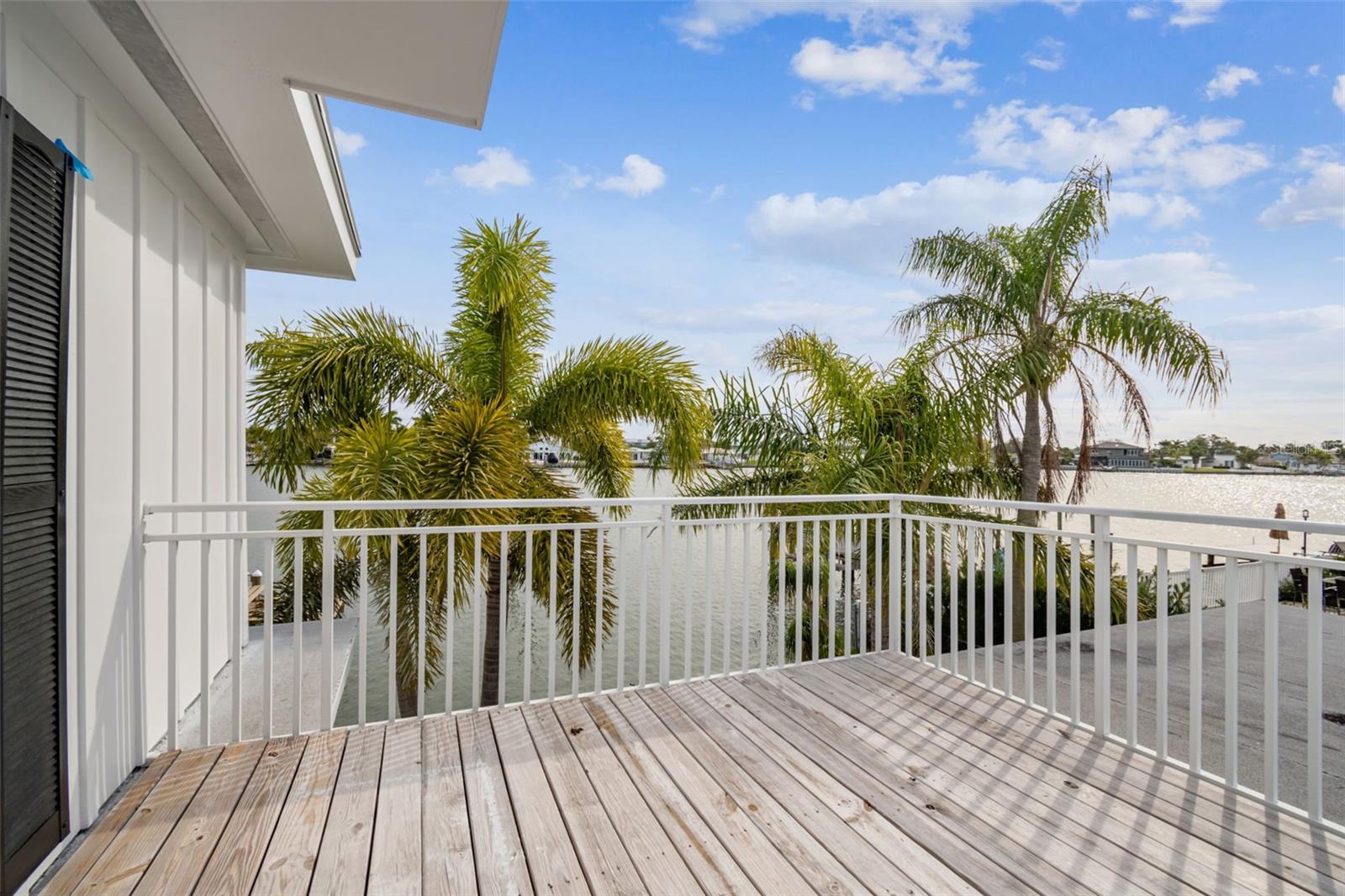 Image 20 of 66 For 2411 Bay Boulevard 3