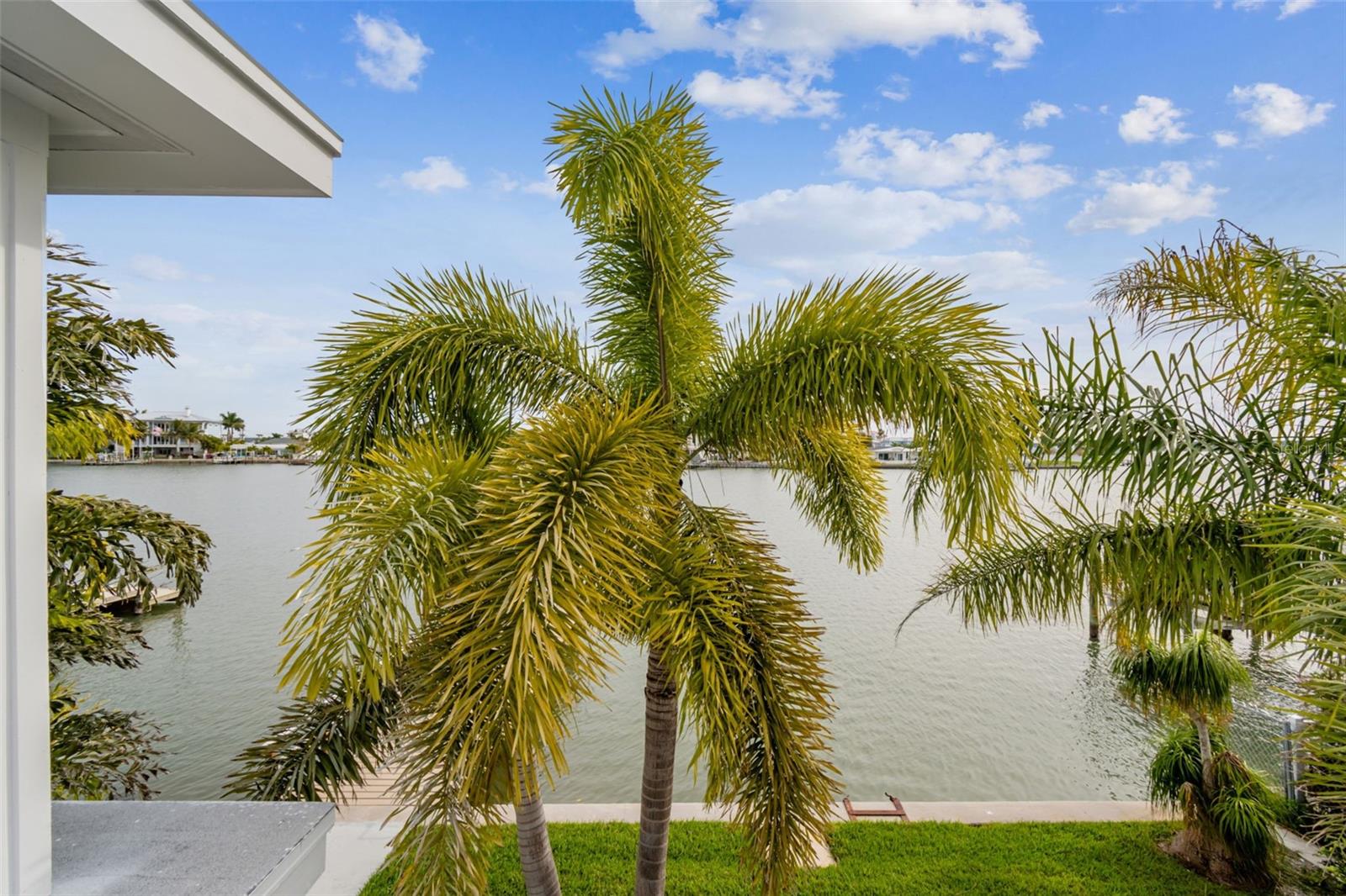 Image 23 of 66 For 2411 Bay Boulevard 3