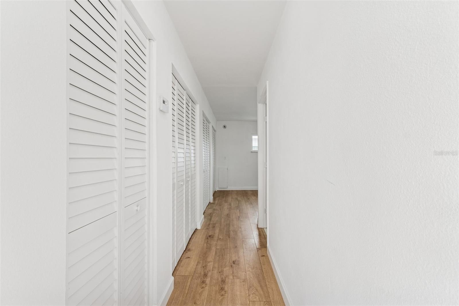 Image 25 of 66 For 2411 Bay Boulevard 3