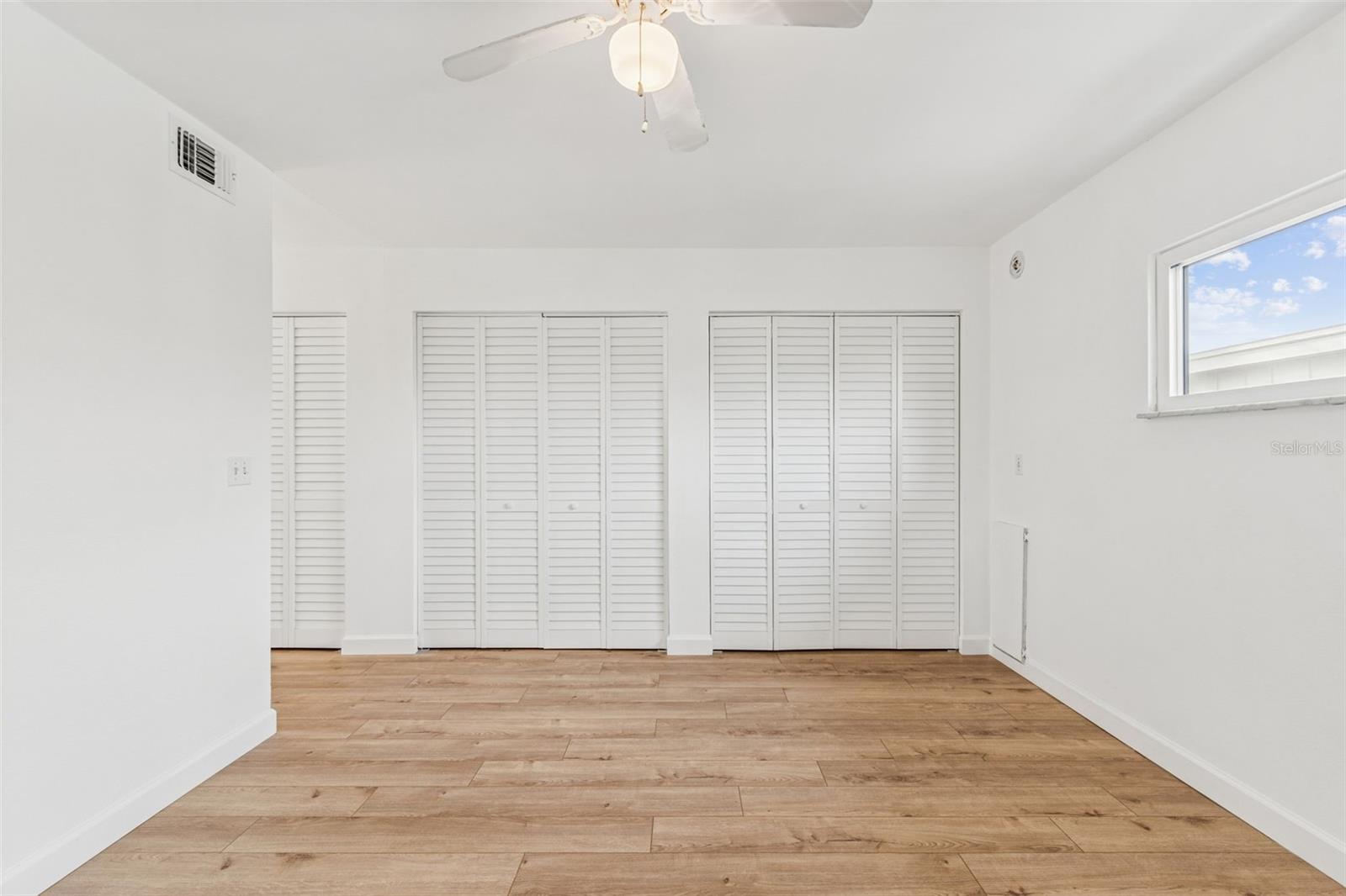 Image 34 of 66 For 2411 Bay Boulevard 3