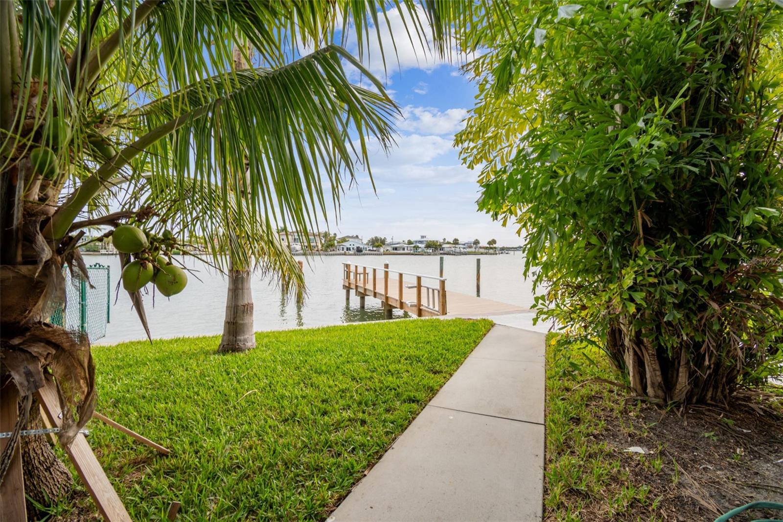 Image 39 of 66 For 2411 Bay Boulevard 3