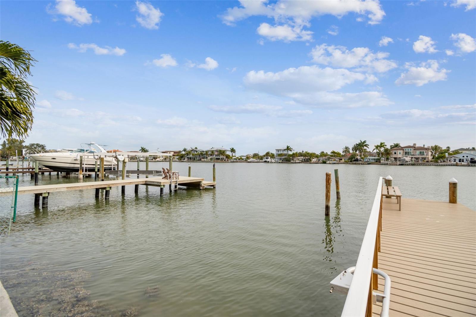 Image 43 of 66 For 2411 Bay Boulevard 3