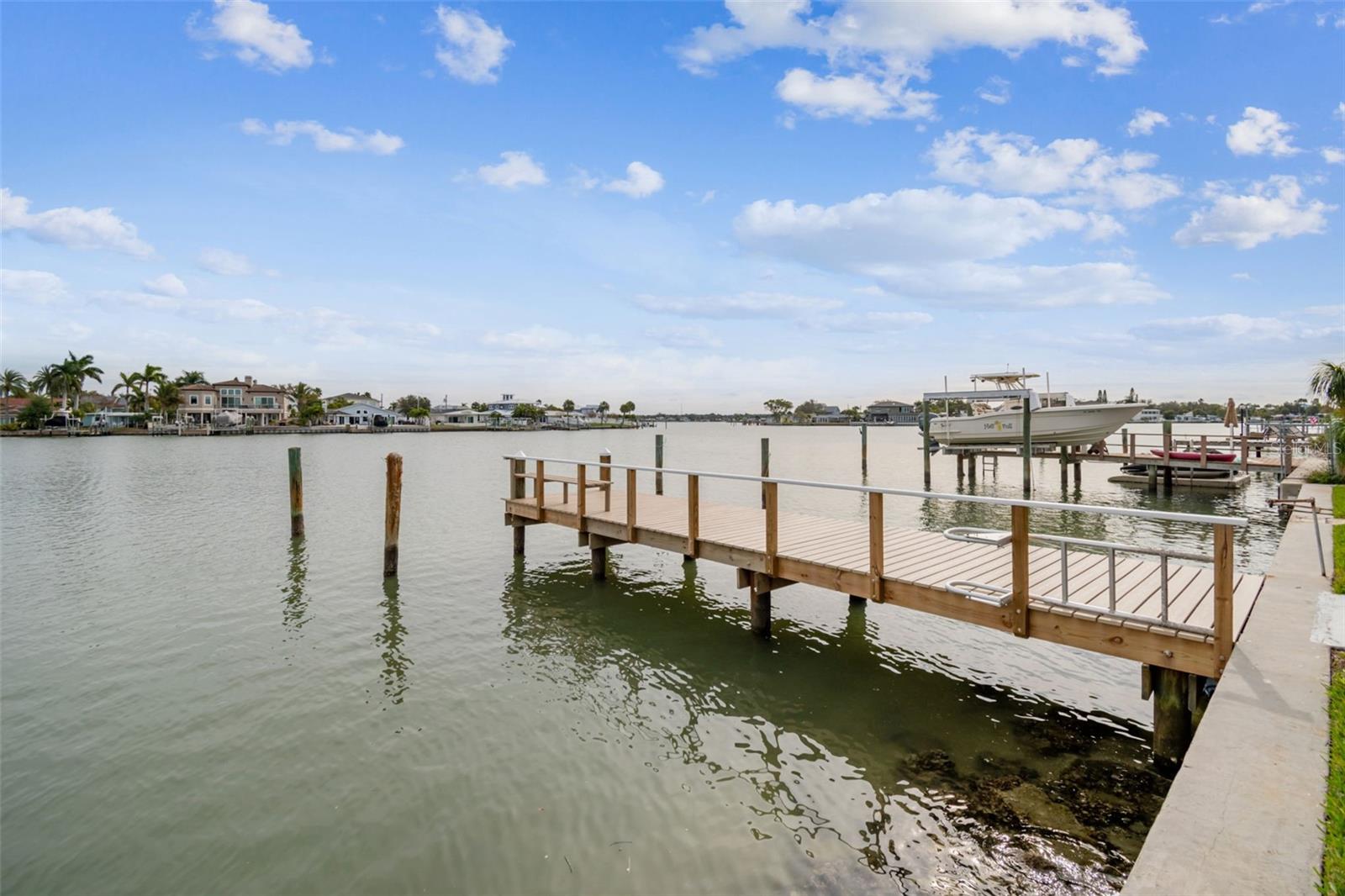 Image 45 of 66 For 2411 Bay Boulevard 3