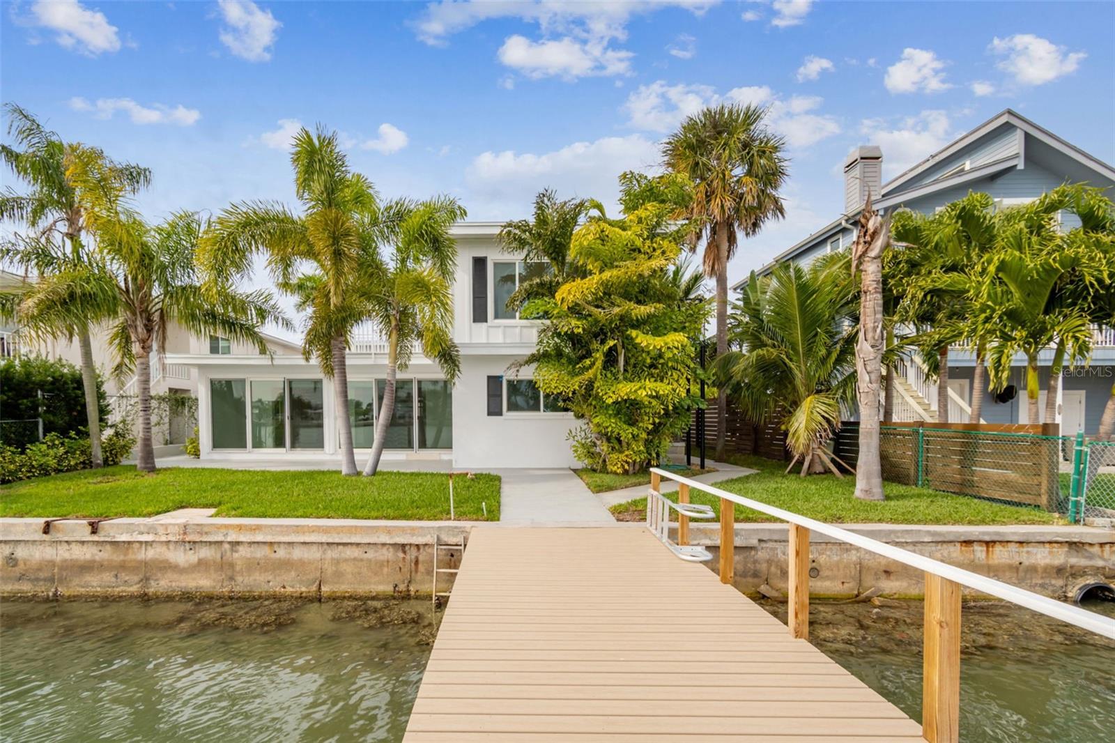 Image 48 of 66 For 2411 Bay Boulevard 3