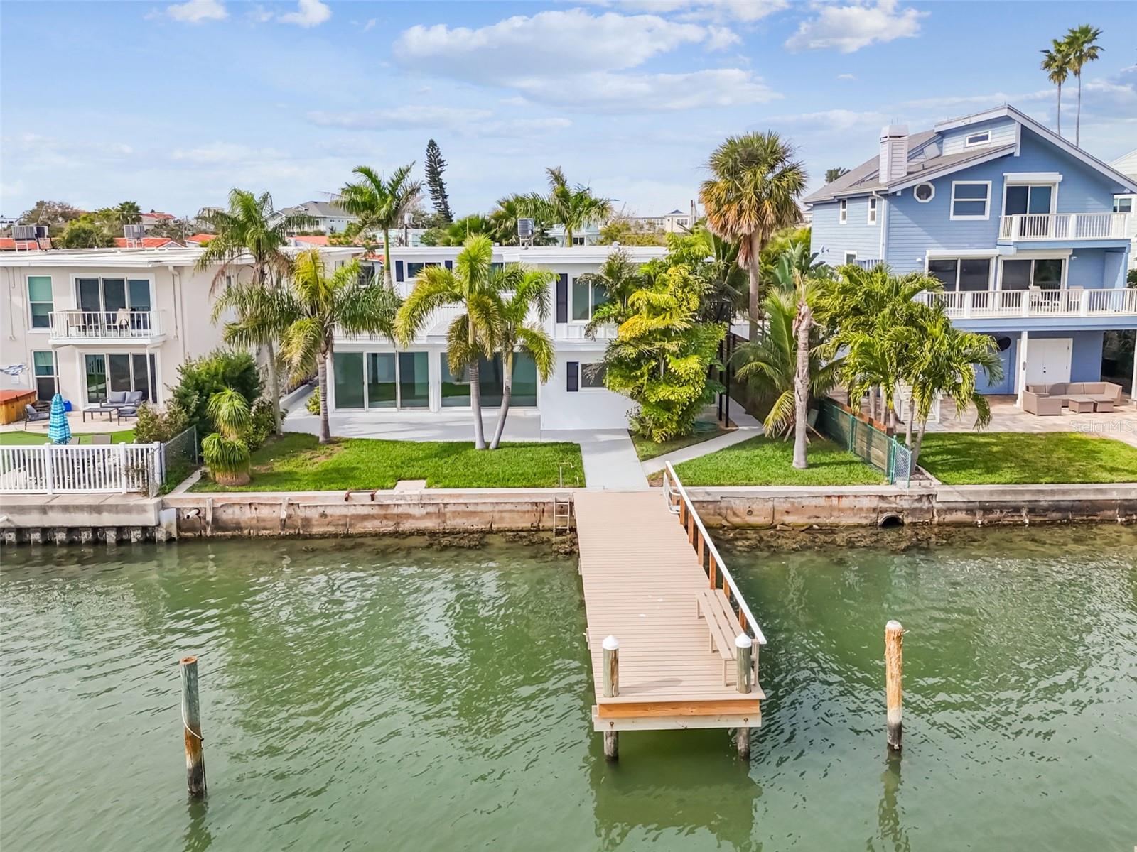 Image 54 of 66 For 2411 Bay Boulevard 3