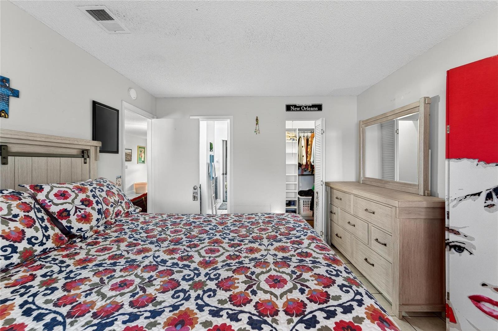 Image 19 of 41 For 3806 Oak Drive V22