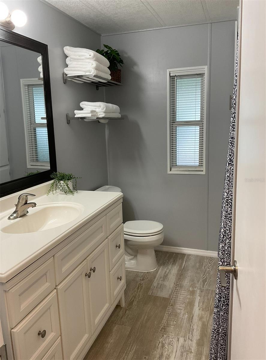 Image 20 of 28 For 72 Pindo Palm Street W