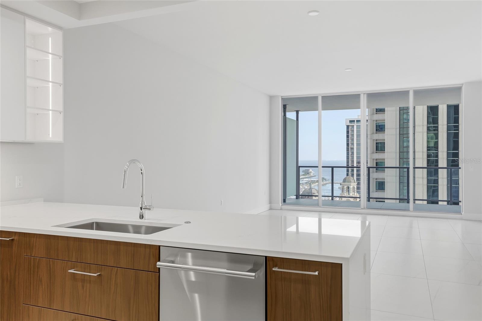 Image 11 of 99 For 275 1st Ave S  1804