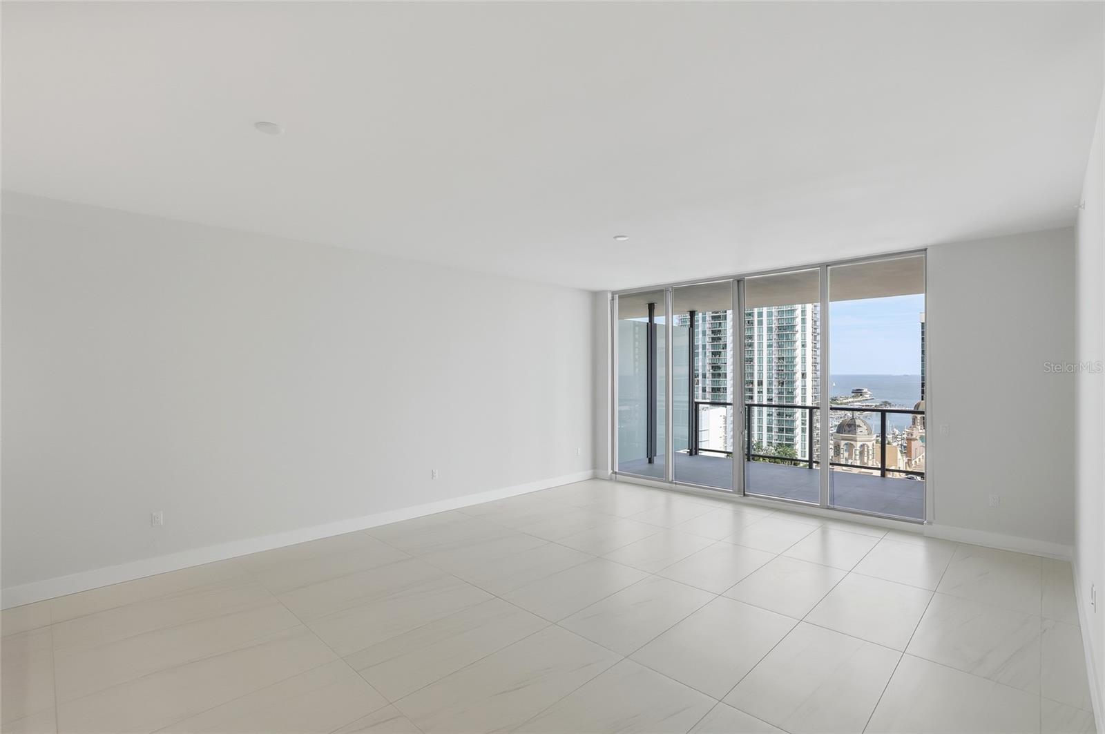 Image 17 of 99 For 275 1st Ave S  1804