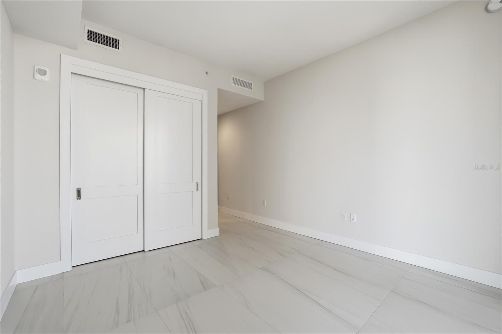 Image 21 of 99 For 275 1st Ave S  1804