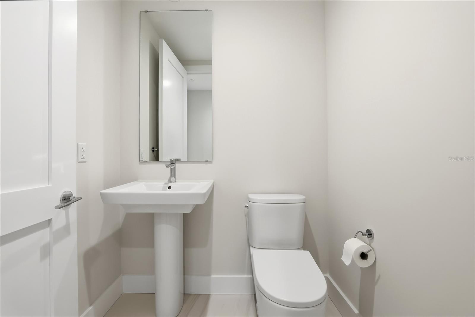 Image 34 of 99 For 275 1st Ave S  1804