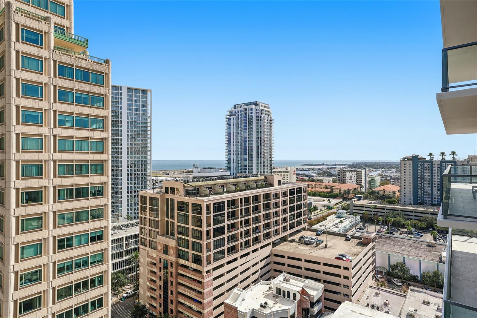 Image 42 of 99 For 275 1st Ave S  1804